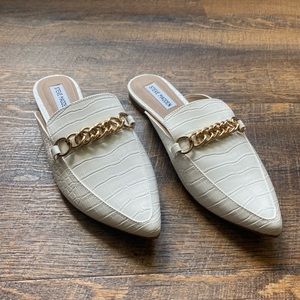 Steve Madden White Mules with Gold Chain